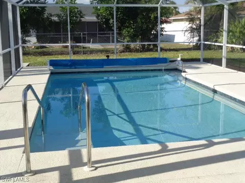 1302 SE 25th Ter, Cape Coral, FL 33904