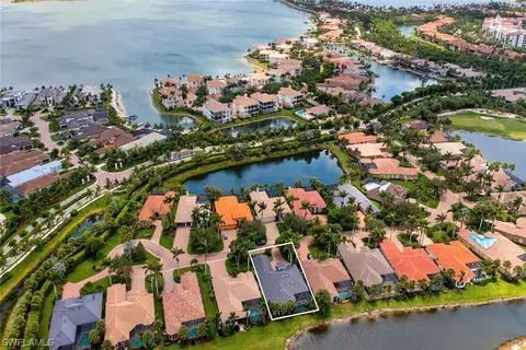 10380 Via Balestri Dr, Miromar Lakes, FL 33913