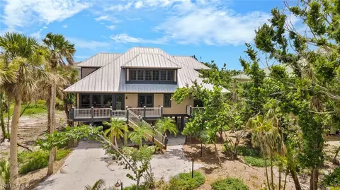 930 Strangler Fig Ln, Sanibel, FL 33957