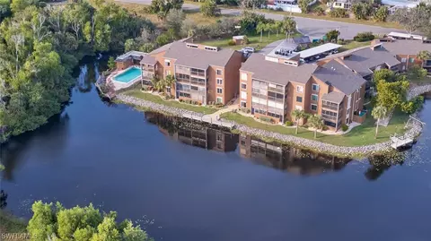 2069 W Lakeview Blvd #4, North Fort Myers, FL 33903