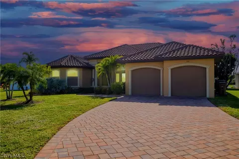 1704 SW 45th St, Cape Coral, FL 33914