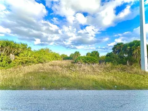 1518 Moore Ave, Lehigh Acres, FL 33972