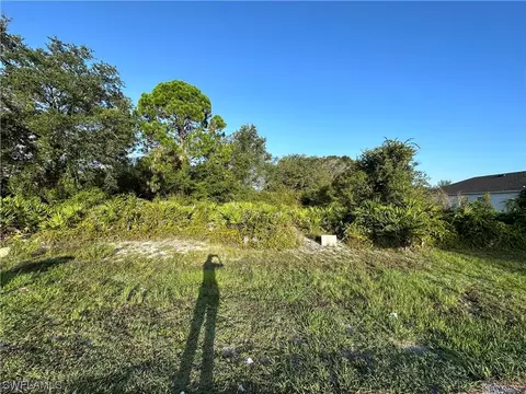1611 5th Ave, Lehigh Acres, FL 33972