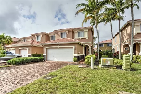 9835 Roundstone Cir, Fort Myers, FL 33967