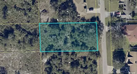517 Poinsettia Ave, Lehigh Acres, FL 33972