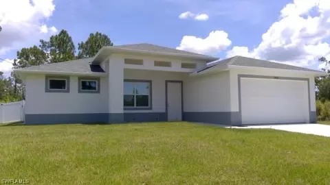 904 Wagner Ave, Lehigh Acres, FL 33972