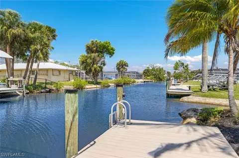 6420 Plumosa Ave, Fort Myers, FL 33908
