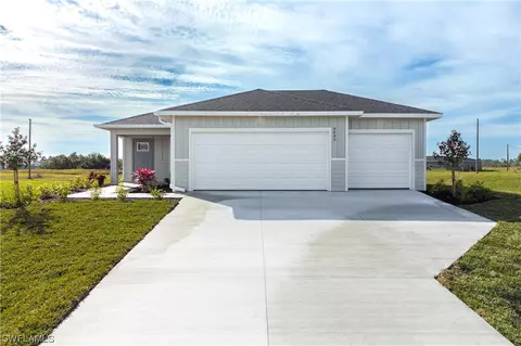 9043 E Broad Cir, Labelle, FL 33935