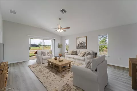 9045 E Broad Cir, Labelle, FL 33935 photo 4