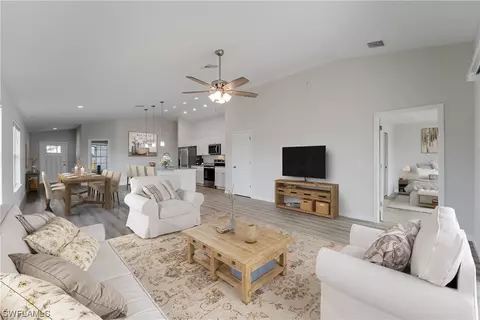9045 E Broad Cir, Labelle, FL 33935 photo 2