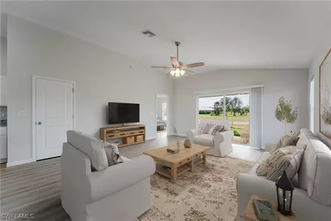 9045 E Broad Cir, Labelle, FL 33935 photo 5