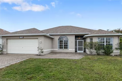 2326 SE 8th St, Cape Coral, FL 33990