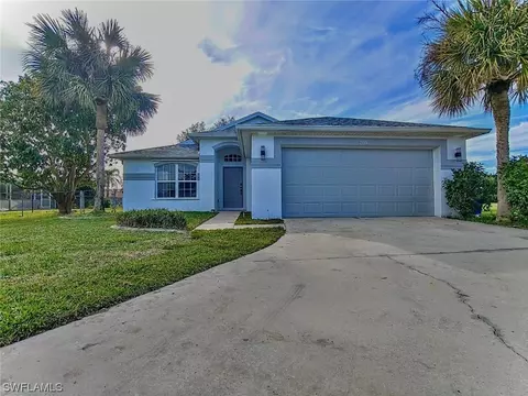 1535 Graduate Ct, Lehigh Acres, FL 33971