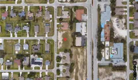 1917 SW Santa Barbara Pl, Cape Coral, FL 33991