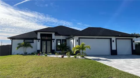 630 NE 7th Ter, Cape Coral, FL 33909