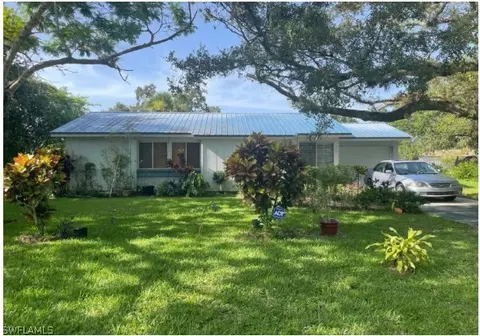 4018 W Palomar Cir, Labelle, FL 33935