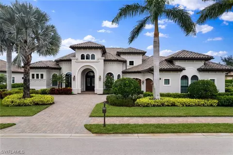 6627 Barbera Ln, Naples, FL 34113