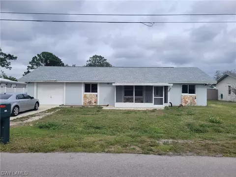 2814 7th St W, Lehigh Acres, FL 33971