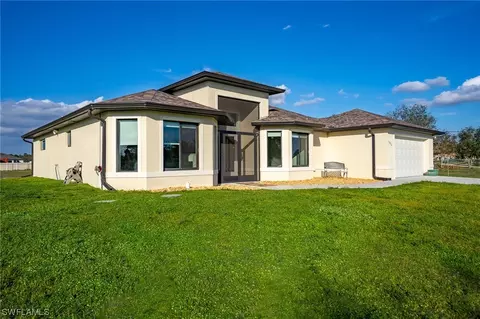 7834 17th Pl, Labelle, FL 33935 photo 2