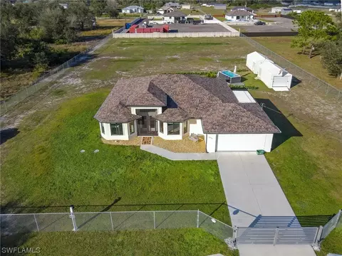 7834 17th Pl, Labelle, FL 33935 photo 5