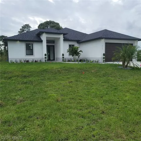 2005 W 11th St, Lehigh Acres, FL 33972