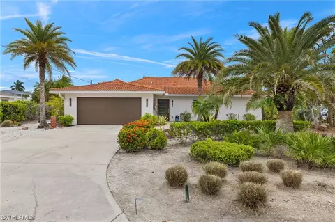 1658 Sabal Palm Dr, Sanibel, FL 33957