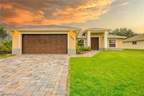 3004 9th St SW, Lehigh Acres, FL 33976