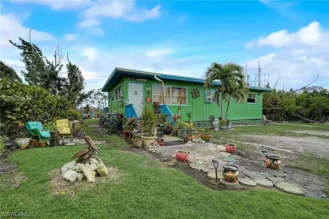 5076-5078 Birdsong Ln, Bokeelia, FL 33922