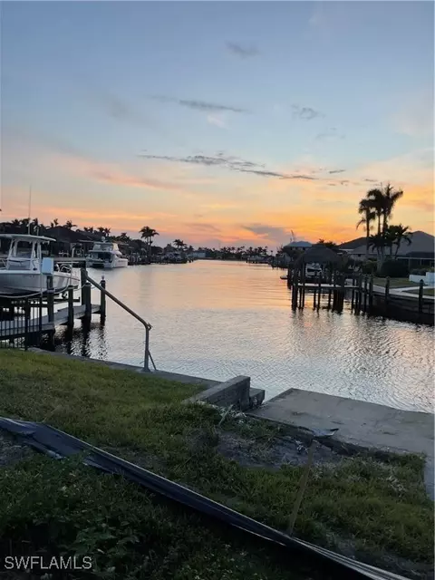 5354 Bayshore Ave, Cape Coral, FL 33904