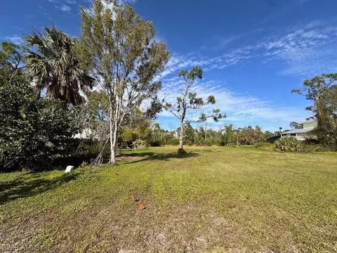 10850 Habitat Cir, Bokeelia, FL 33922