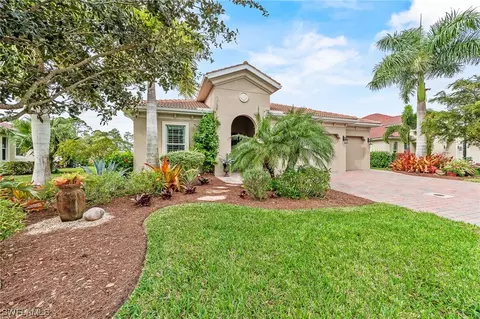 10163 Avonleigh Dr, Bonita Springs, FL 34135