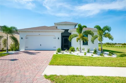 950 Stonewater Lake Ter, Cape Coral, FL 33993