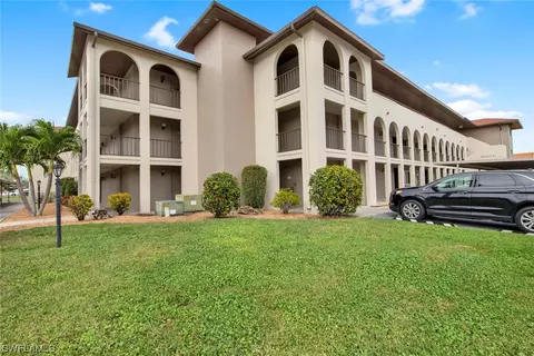 6102 Whiskey Creek Dr #204, Fort Myers, FL 33919