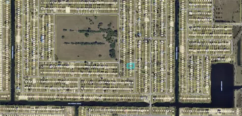 1224 NE 12th Pl, Cape Coral, FL 33909