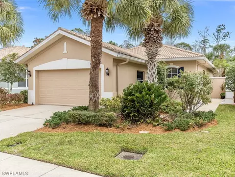 9351 Trieste Dr, Fort Myers, FL 33913