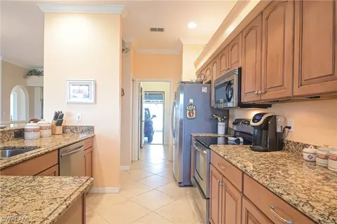 20770 Persimmon Pl, Estero, FL 33928 photo 3