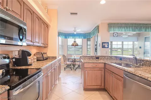 20770 Persimmon Pl, Estero, FL 33928 photo 2