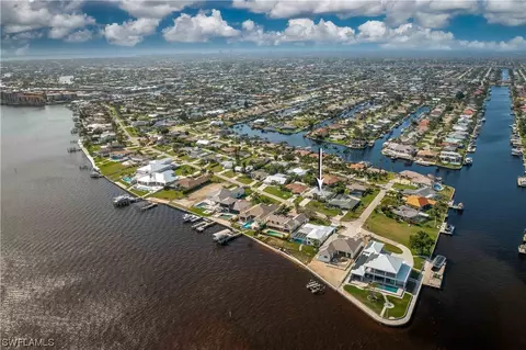 3616 SE 21st Pl, Cape Coral, FL 33904