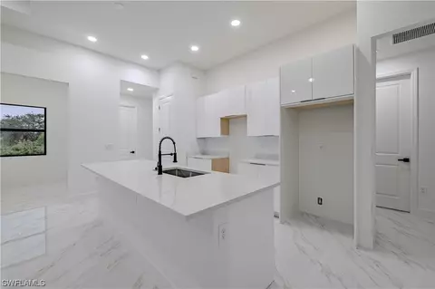 906 Tena Ave N, Lehigh Acres, FL 33971