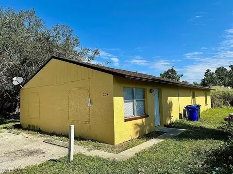 208-210 Charlotte Ave, Fort Myers, FL 33916