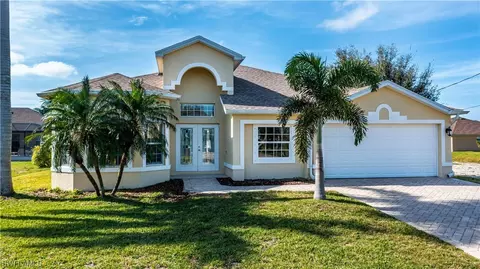 118 SW 36th Pl, Cape Coral, FL 33991