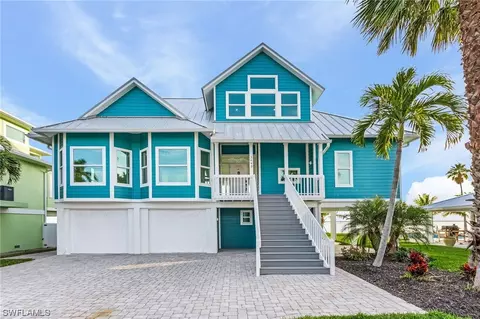 3449 1st Ave, Saint James City, FL 33956