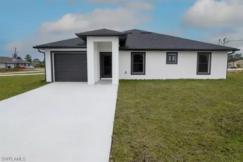 1911 Villia St, Lehigh Acres, FL 33972