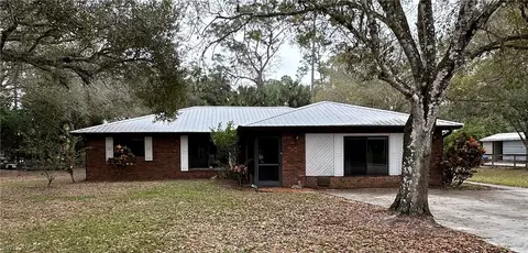 1021 Wood Dr, Labelle, FL 33935