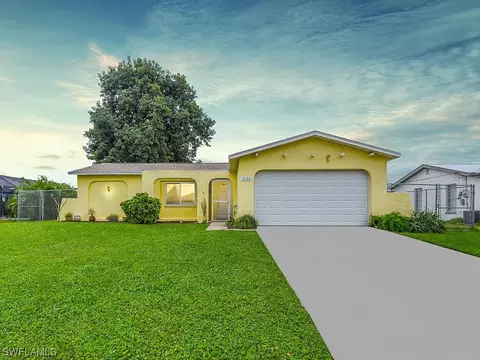 2126 SE 6th Ter, Cape Coral, FL 33990