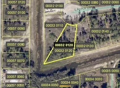 3015 Laura Ct, Lehigh Acres, FL 33971