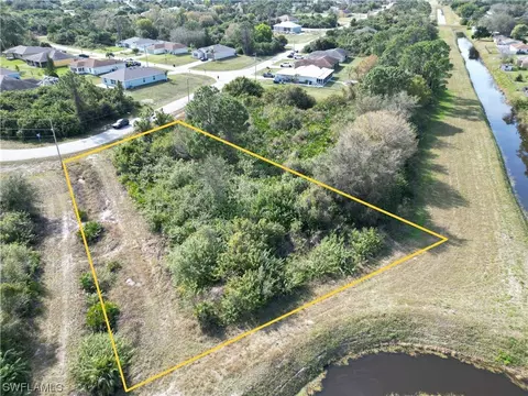 367 Paddock St, Lehigh Acres, FL 33974
