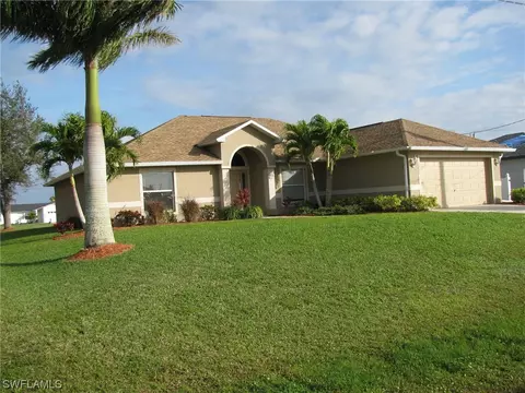 1205 NW 14th Pl, Cape Coral, FL 33993