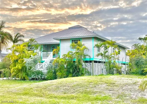 3343 Saint Kilda Rd, Sanibel, FL 33957