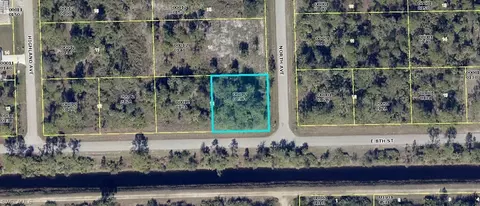 1007 E 8th St, Lehigh Acres, FL 33972